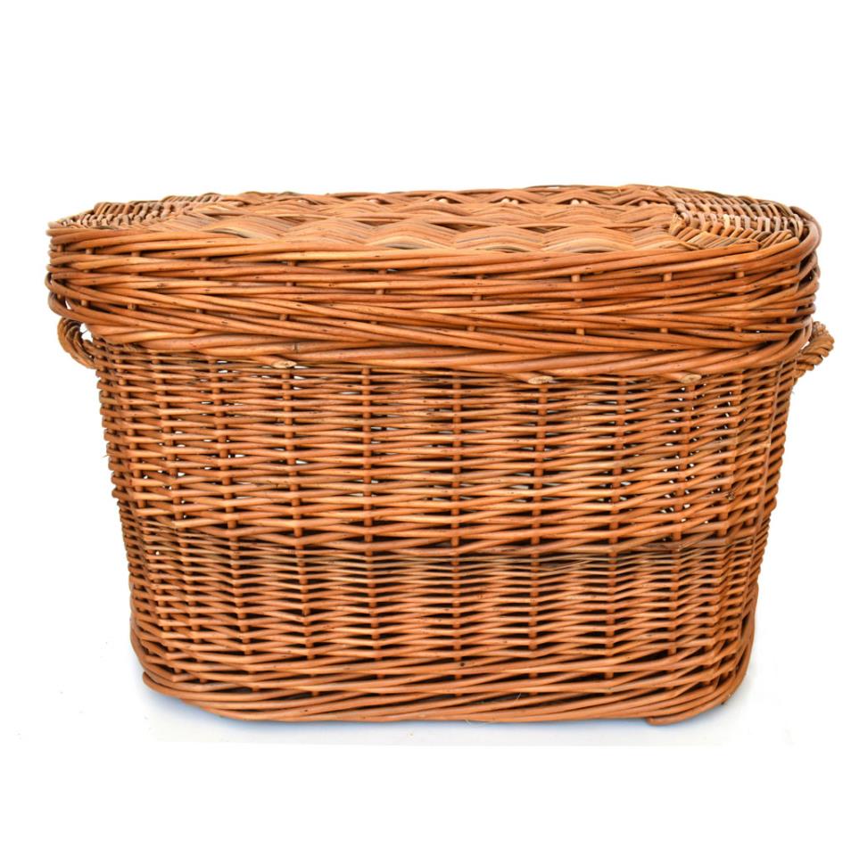 Baúl ovalado de mimbre buff